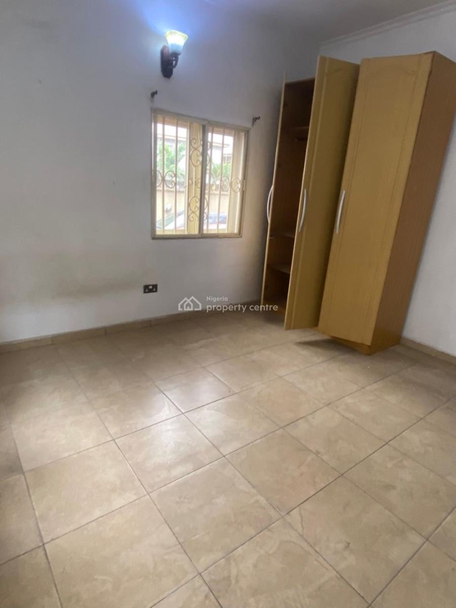 Very Lovely 3 Bedroom Apartment All Rooms Ensuit, Associations Avenue Shangisha Magodo, Gra Phase 2, Magodo, Lagos, Flat / Apartment for Rent