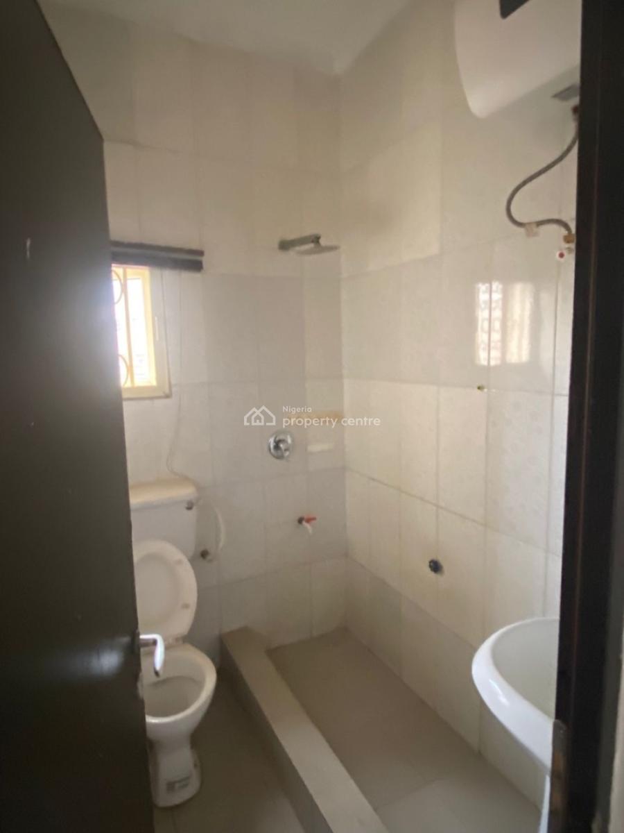 Very Lovely 3 Bedroom Apartment All Rooms Ensuit, Associations Avenue Shangisha Magodo, Gra Phase 2, Magodo, Lagos, Flat / Apartment for Rent