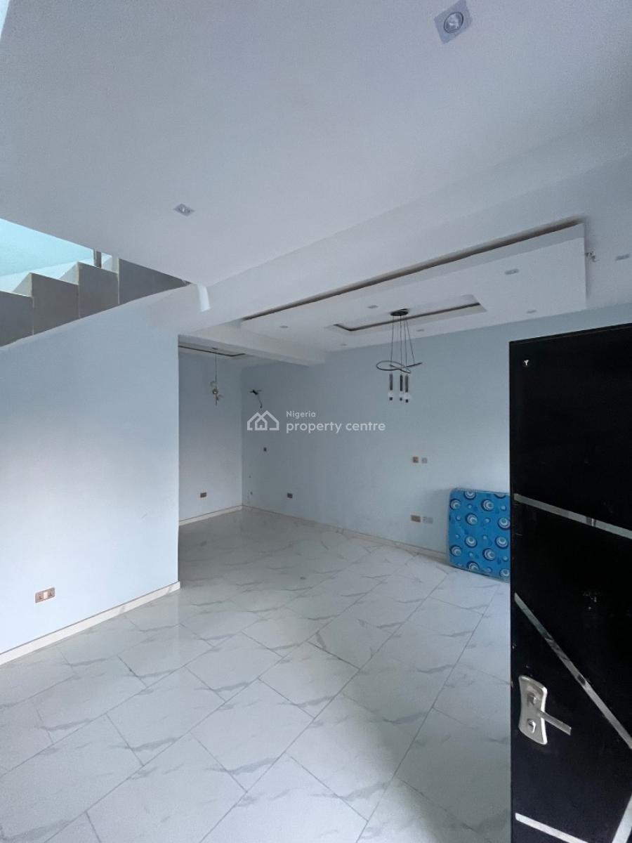Uniquely Designed and Well Built 4 Bedroom House with Bq and Gatehouse, Lekki Scheme 2 Ogombo Road Ajah Lagos Nigeria, Lekki Phase 2, Lekki, Lagos, Semi-detached Duplex for Sale