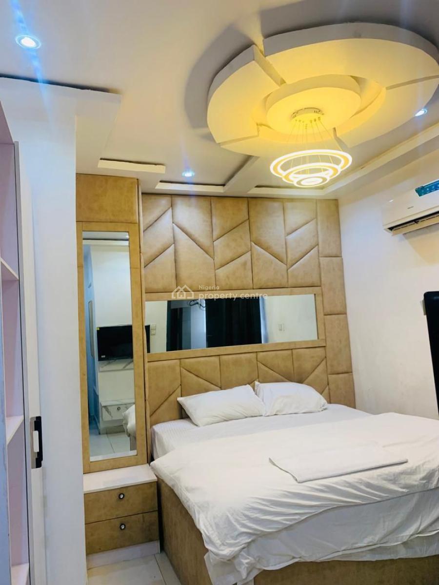Elegantly Built 3 Bedroom, Off Admiralty Way, Lekki Phase 1, Lekki, Lagos, Flat / Apartment for Rent