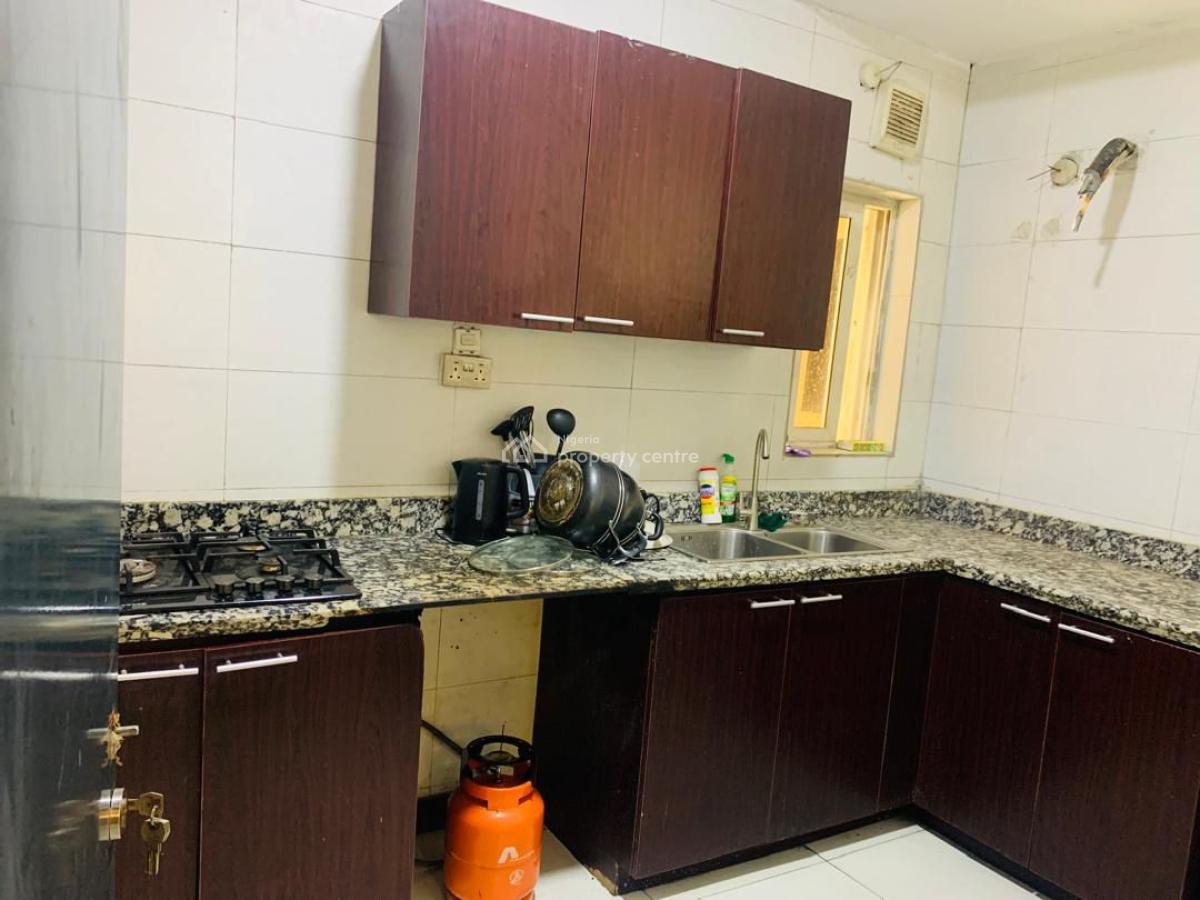 Elegantly Built 3 Bedroom, Off Admiralty Way, Lekki Phase 1, Lekki, Lagos, Flat / Apartment for Rent