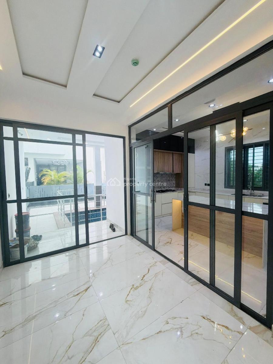 5-bedroom Semi-detached Home, Cowrie Creek Estate, Ikate, Lekki, Lagos, Semi-detached Duplex for Sale