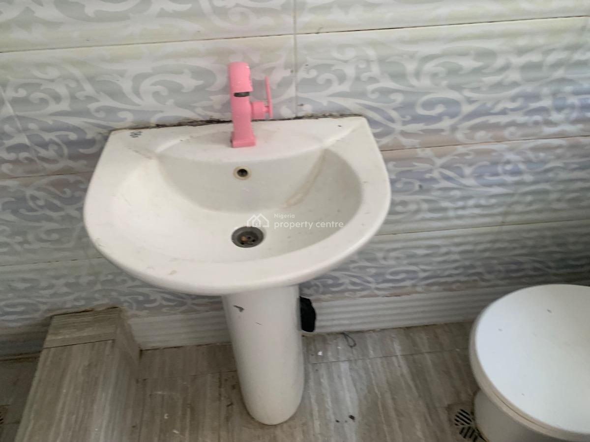 Bq, Conservation Center - Chevron Axis, Lekki, Lagos, Self Contain (single Rooms) for Rent