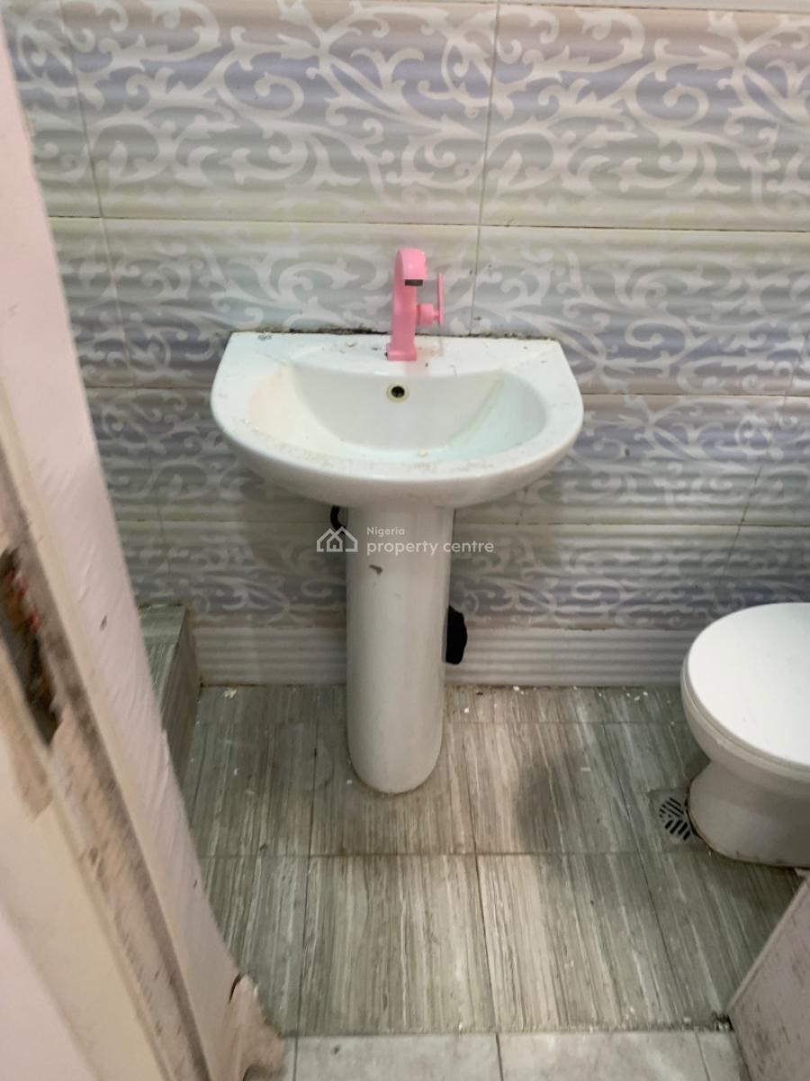 Bq, Conservation Center - Chevron Axis, Lekki, Lagos, Self Contain (single Rooms) for Rent