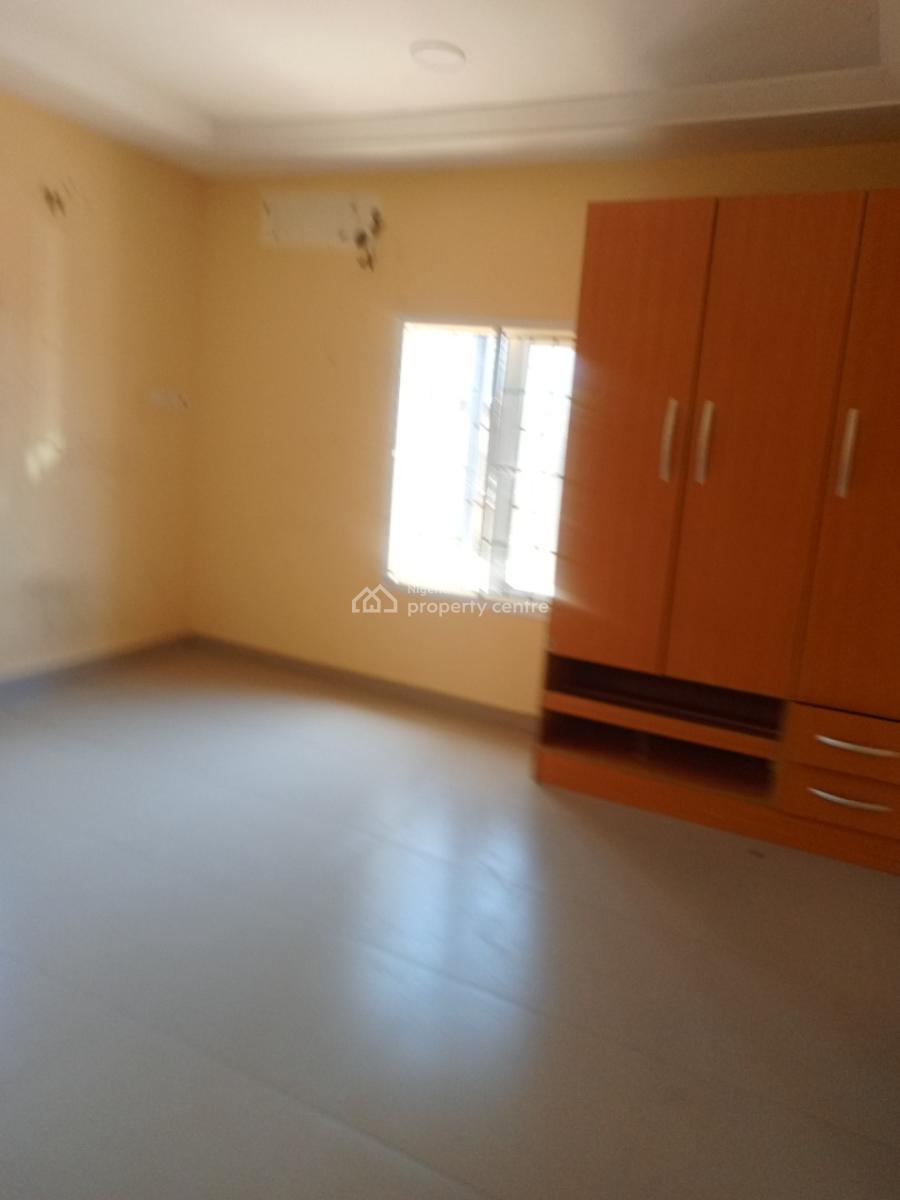 Luxury 3bedroom Flat at Igboefon, Murphy Adetoro Street, Igbo Efon, Lekki, Lagos, Flat / Apartment for Rent