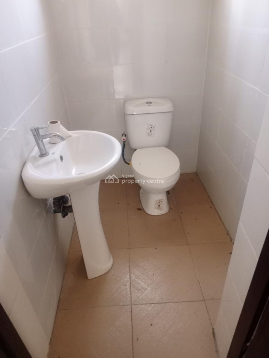 Luxury 3bedroom Flat at Igboefon, Murphy Adetoro Street, Igbo Efon, Lekki, Lagos, Flat / Apartment for Rent