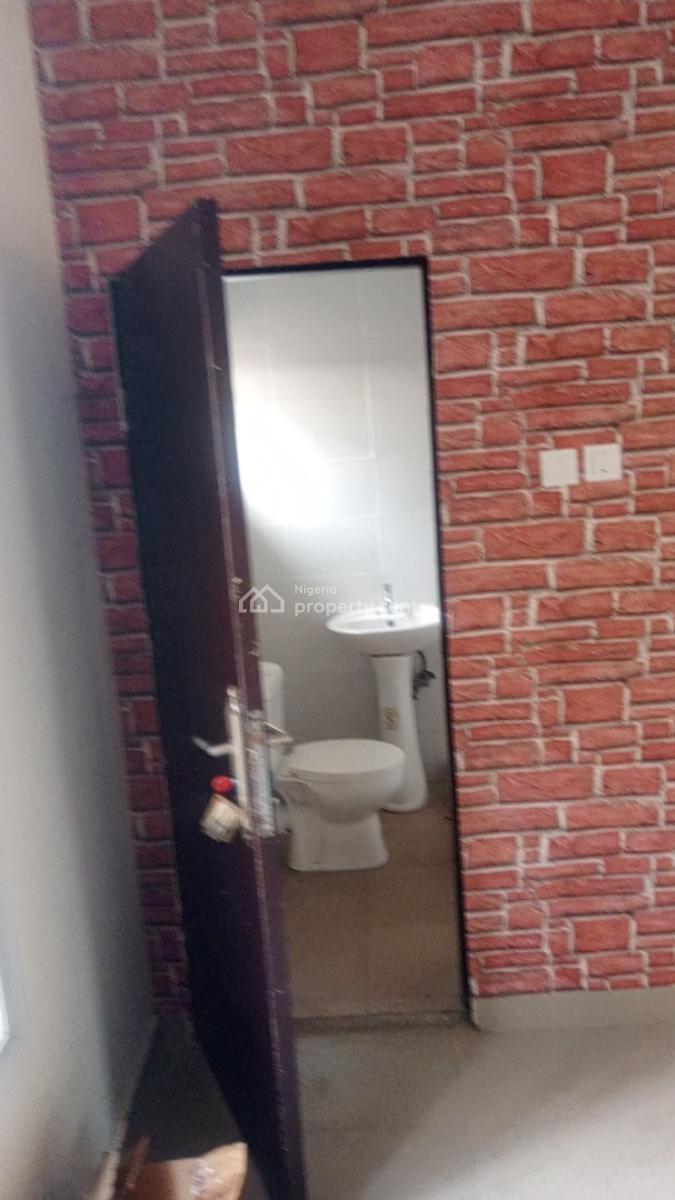 Luxury 3bedroom Flat at Igboefon, Murphy Adetoro Street, Igbo Efon, Lekki, Lagos, Flat / Apartment for Rent