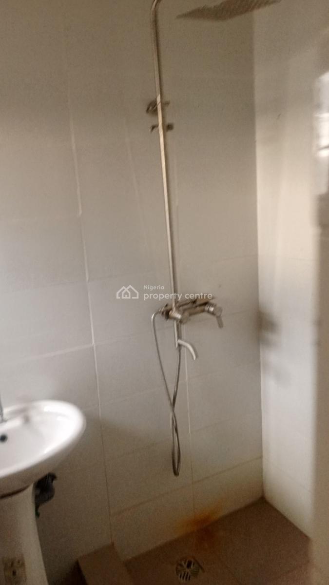 Luxury 3bedroom Flat at Igboefon, Murphy Adetoro Street, Igbo Efon, Lekki, Lagos, Flat / Apartment for Rent