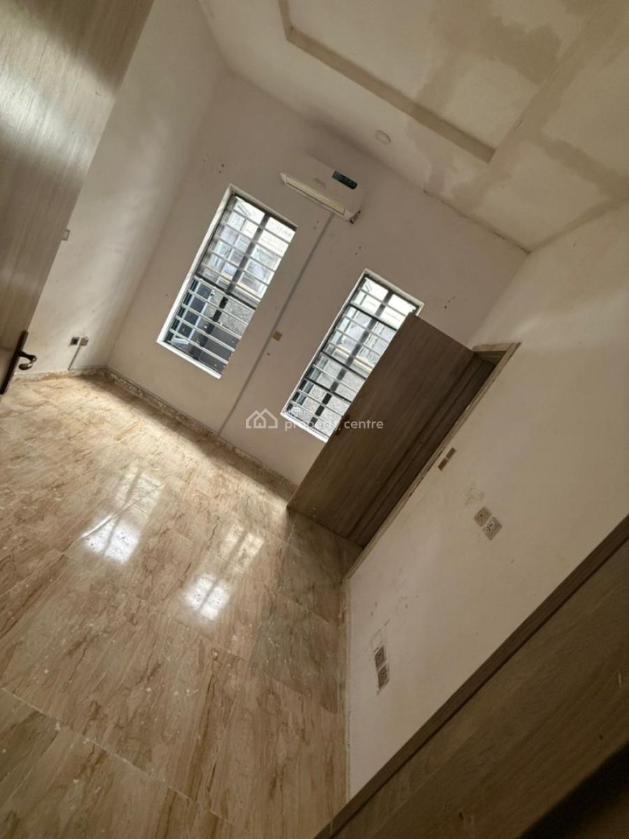 Spacious Room in a Shared Apartment, Marble Electric Estate, Orchid Road, Lekki, Lagos, Lekki, Lagos, Self Contain (single Rooms) for Rent