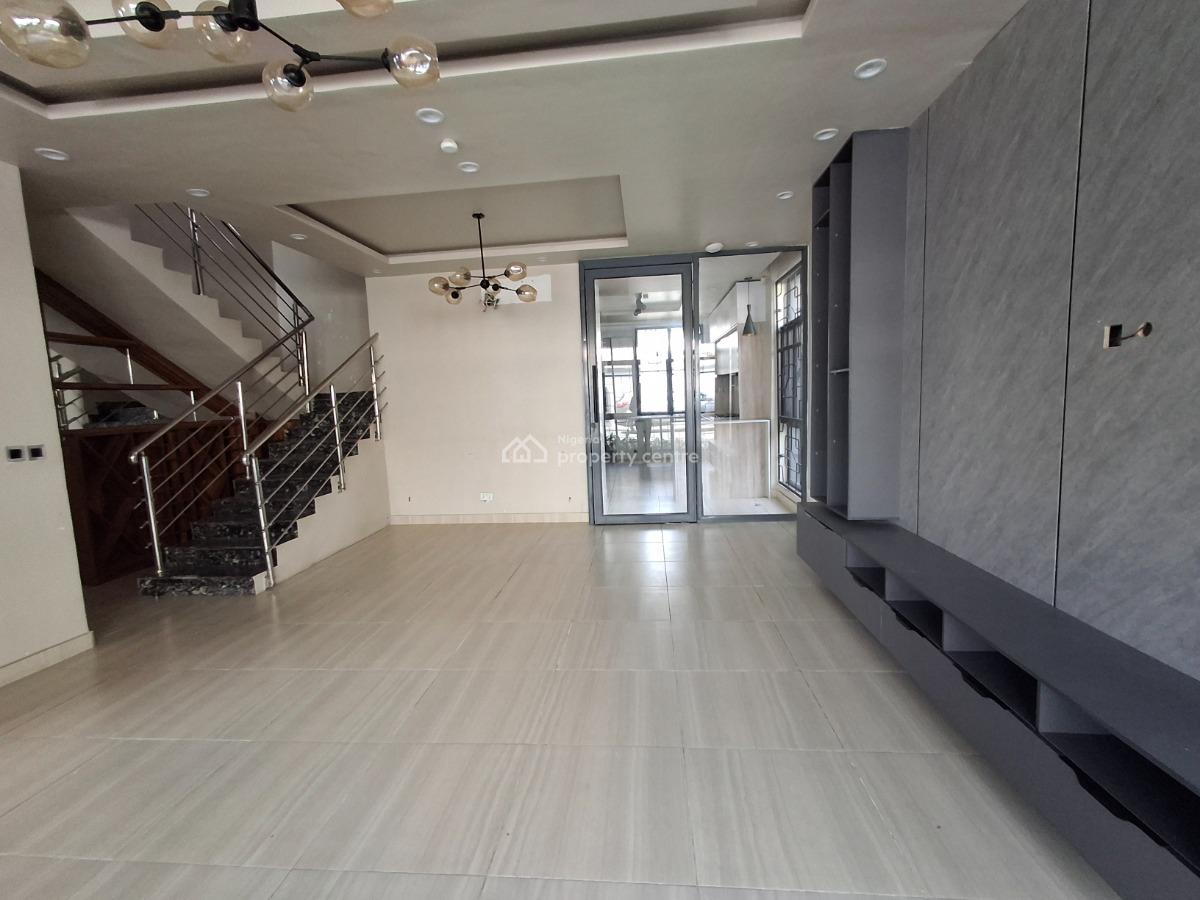 4 Bedroom Terrace with Bq, Lekki Phase 1, Lekki, Lagos, House for Rent