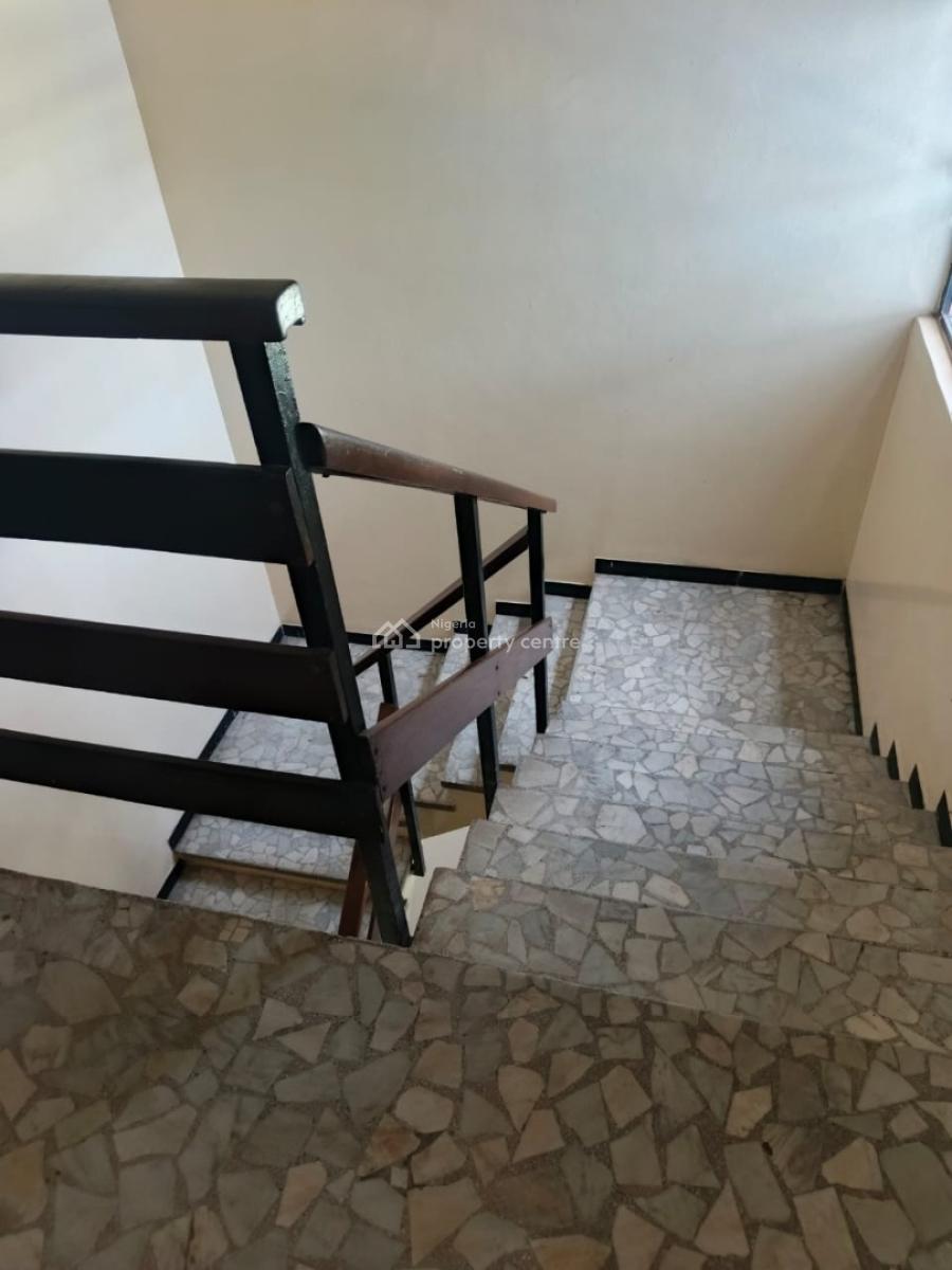 2 Bedroom Maisonette with an Open Kitchen, Off Ahmadu Bello Way, Victoria Island (vi), Lagos, Flat / Apartment for Rent