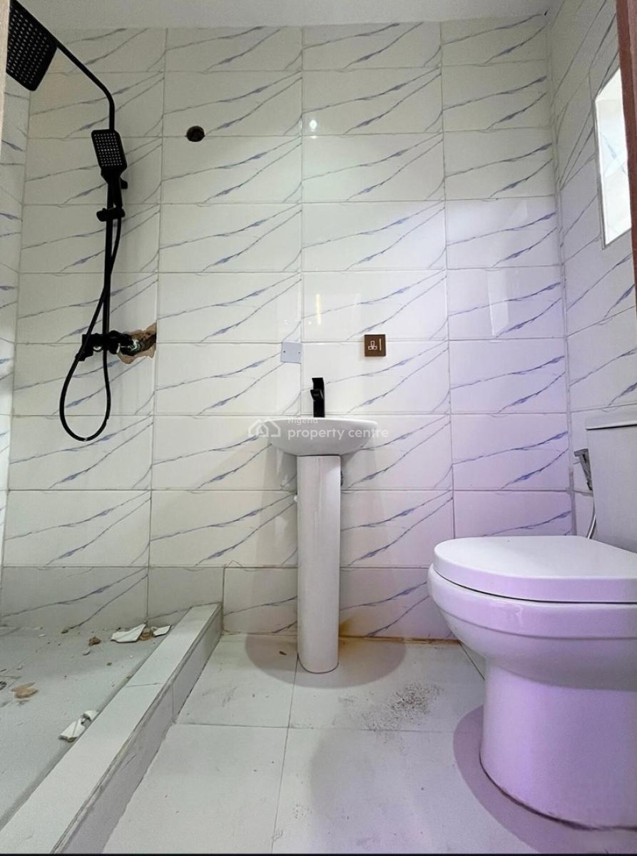 Studio Apartment, Surulere, Surulere, Lagos, Block of Flats for Sale