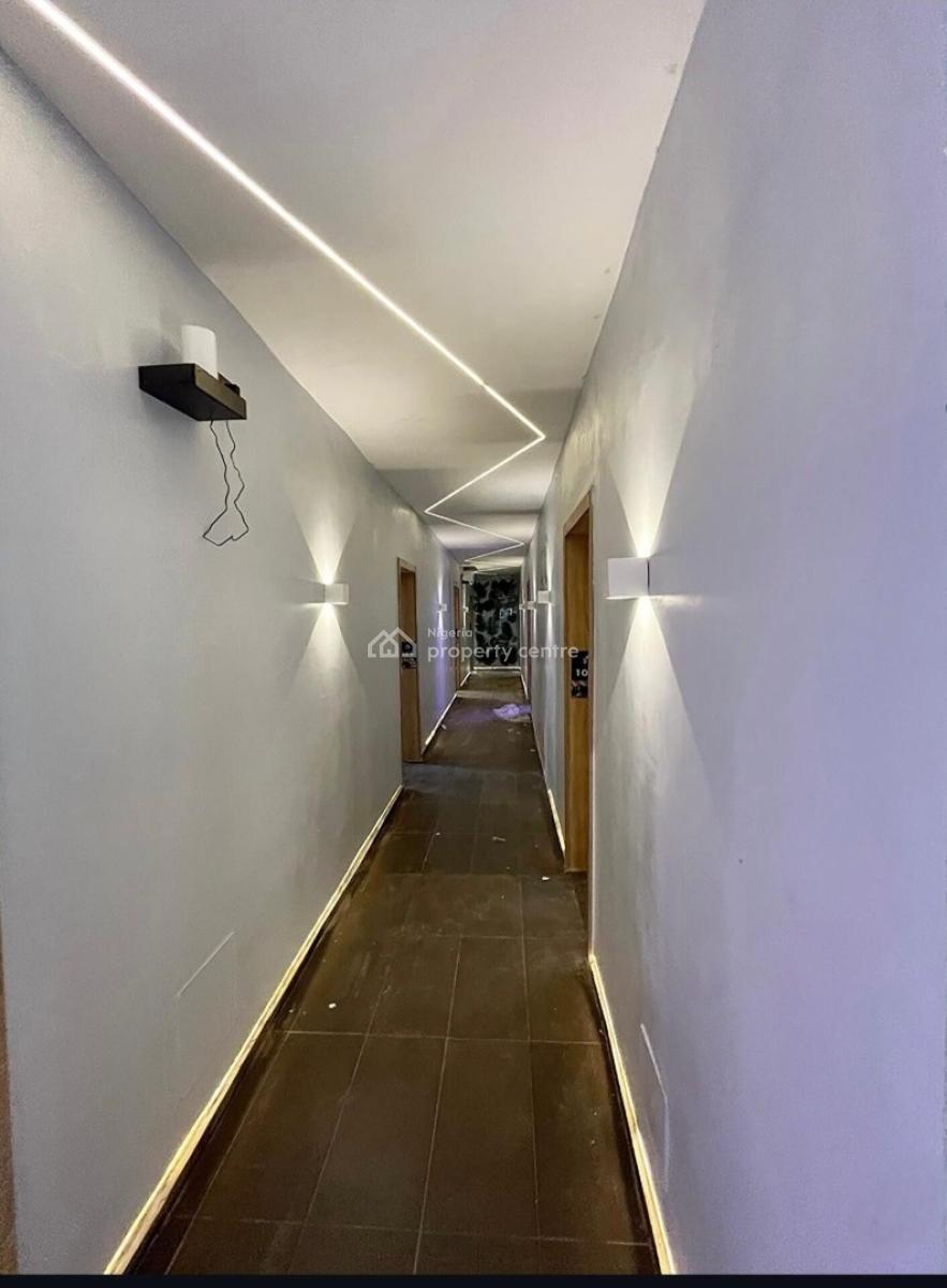 Studio Apartment, Surulere, Surulere, Lagos, Block of Flats for Sale