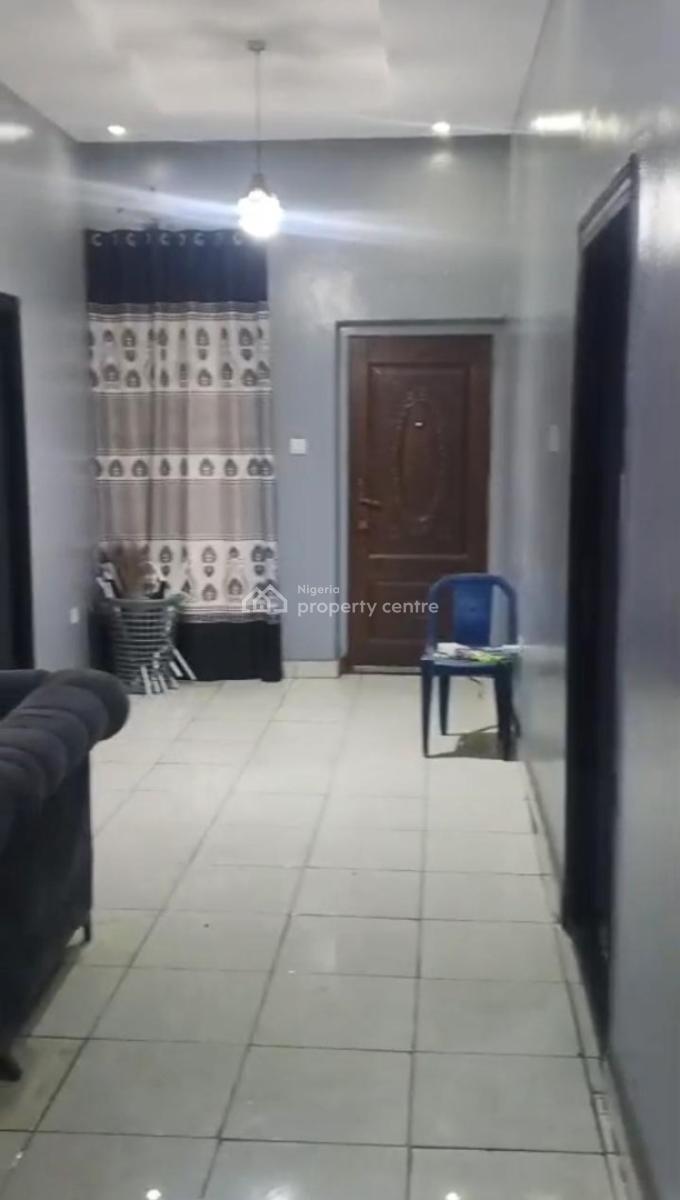 Lovely 2 Bedroom Flat, Off Nnobi Kilo, Surulere, Lagos, Flat / Apartment for Rent