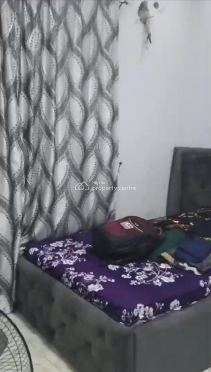 Lovely 2 Bedroom Flat, Off Nnobi Kilo, Surulere, Lagos, Flat / Apartment for Rent