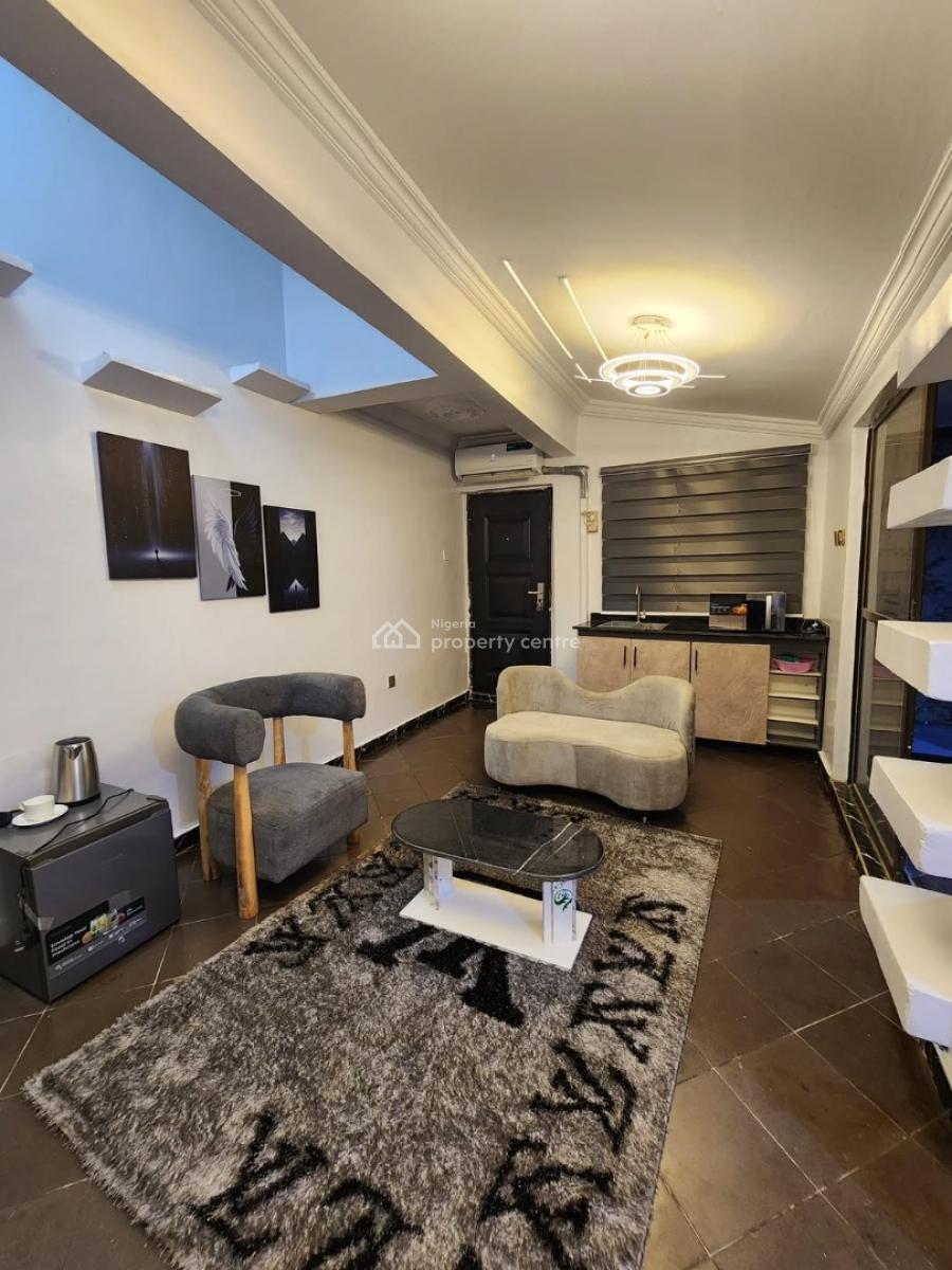 Mrfargi Residence 4 Bedroom Apartment with Ps5, Moses Street, Gra Phase 2, Magodo, Lagos, Flat / Apartment Short Let