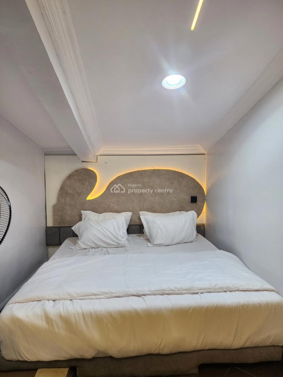 Mrfargi Residence 4 Bedroom Apartment with Ps5, Moses Street, Gra Phase 2, Magodo, Lagos, Flat / Apartment Short Let