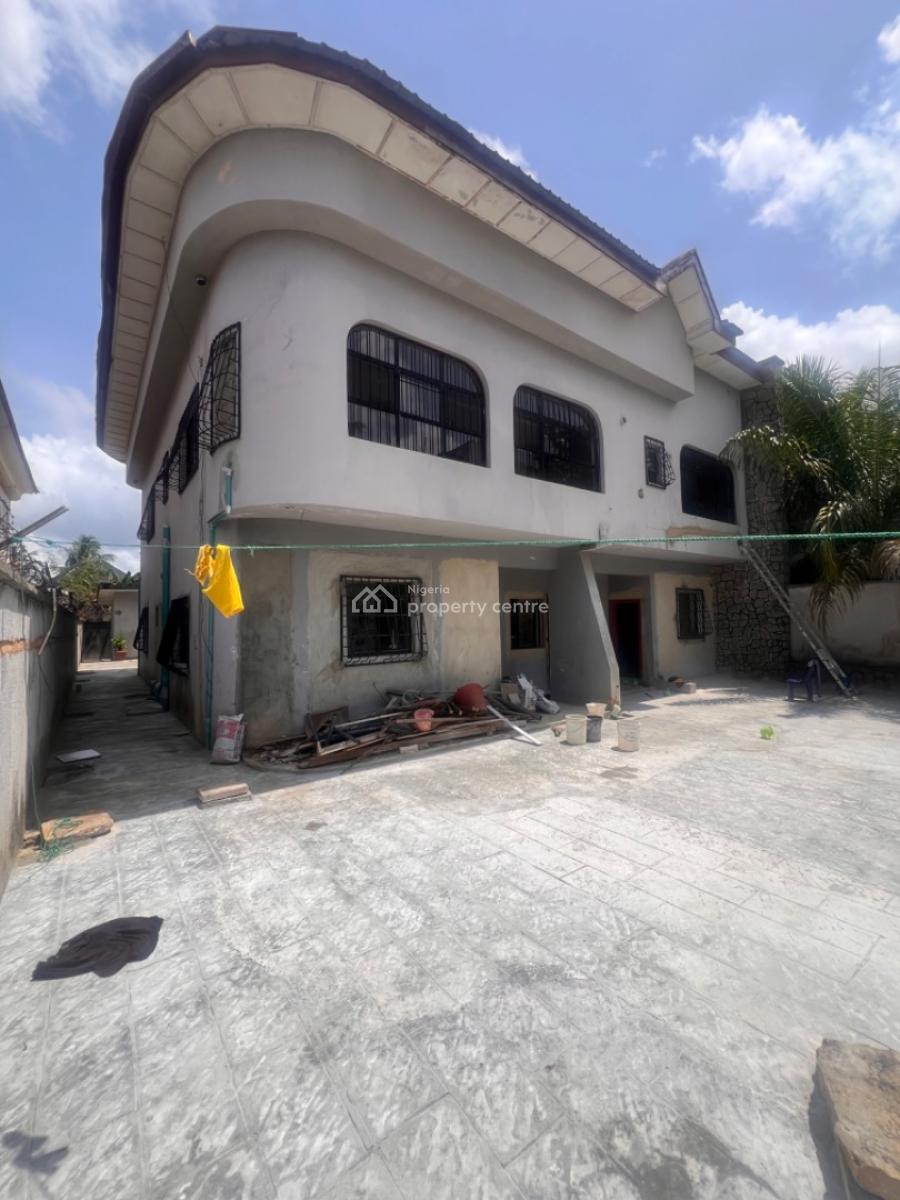 Bedroom Flat in a Very Spacious and Airy Compound., Lekki Phase 1, Lekki, Lagos, Flat / Apartment for Rent