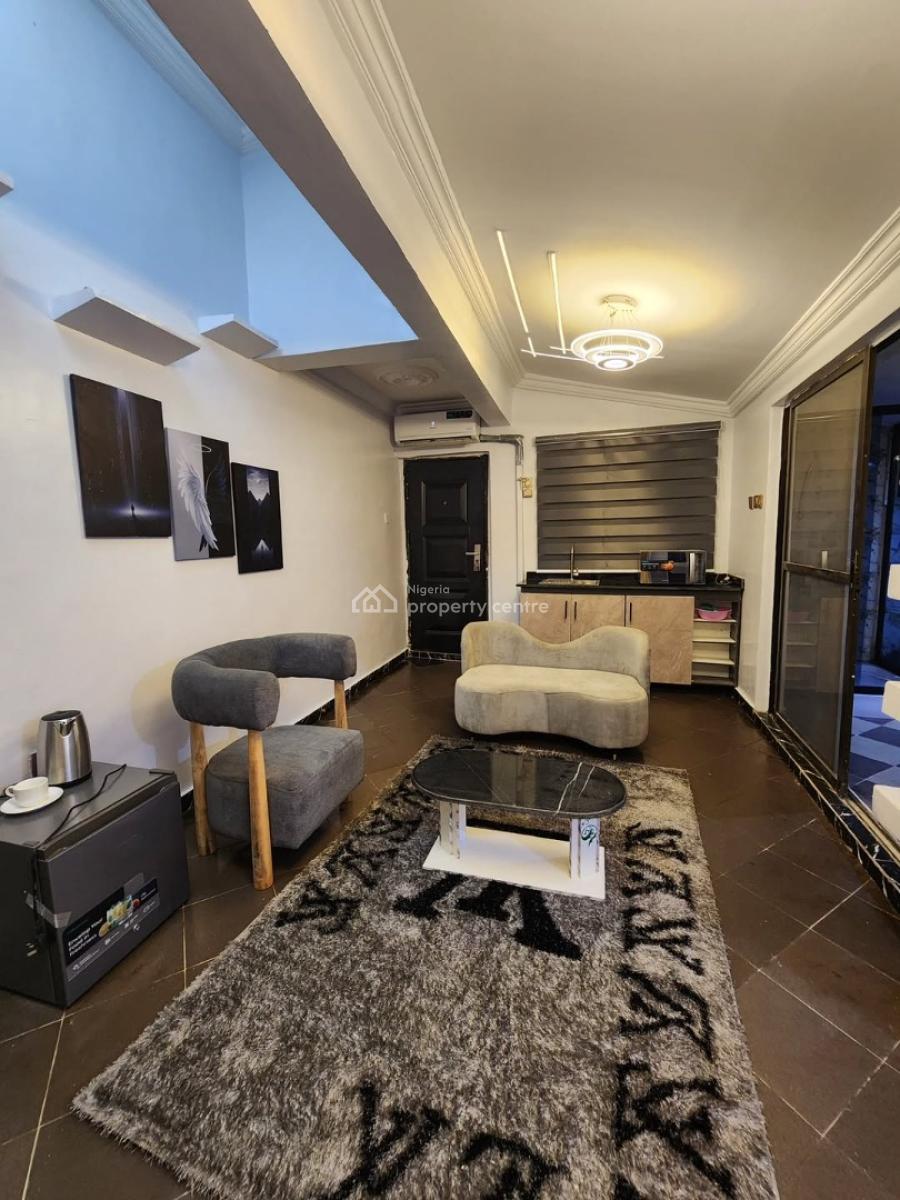 Mrfargi Residence Studio1 Apartment, Moses Street, Gra Phase 2, Magodo, Lagos, Flat / Apartment Short Let