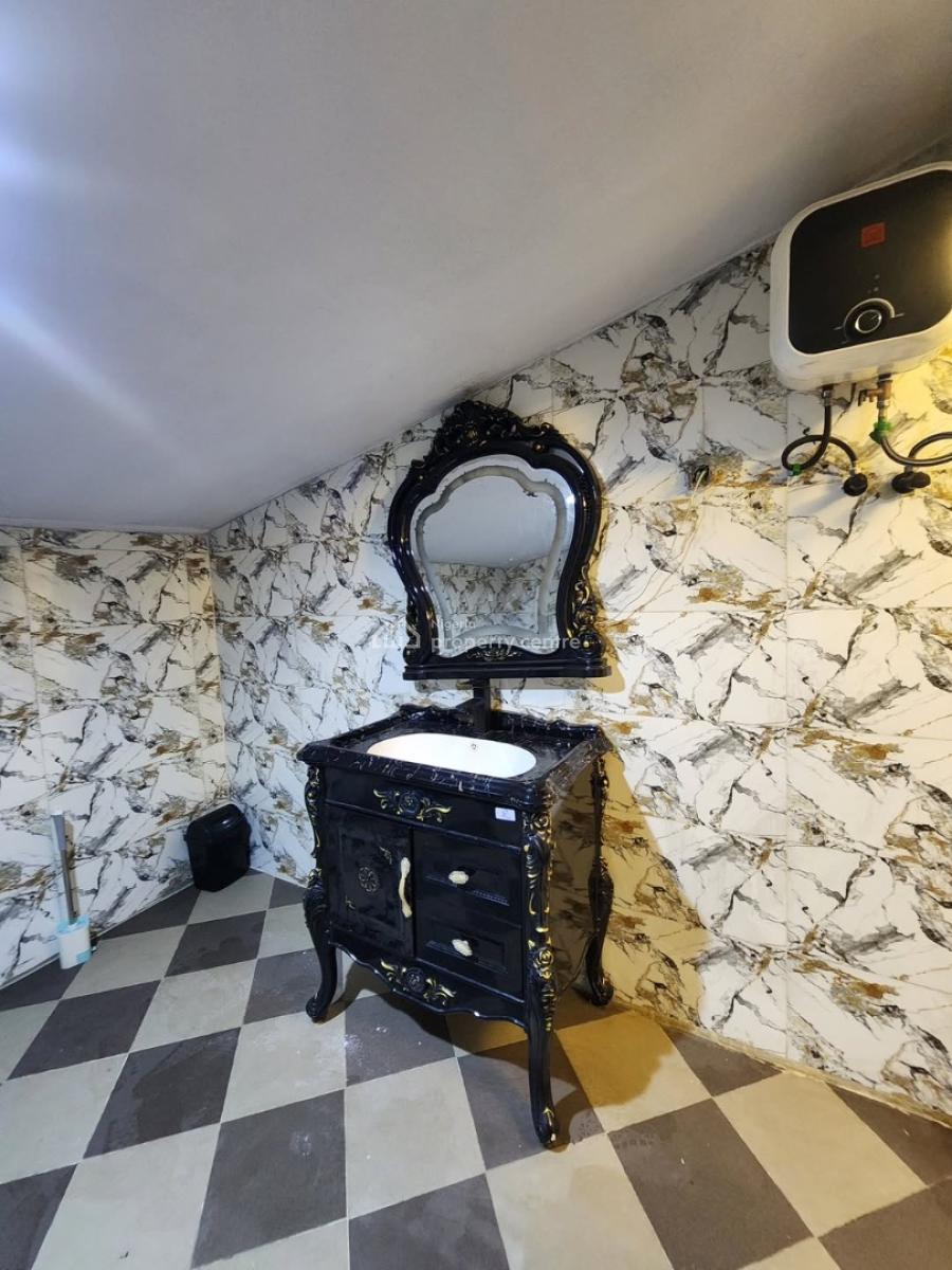 Mrfargi Residence Studio1 Apartment, Moses Street, Gra Phase 2, Magodo, Lagos, Flat / Apartment Short Let