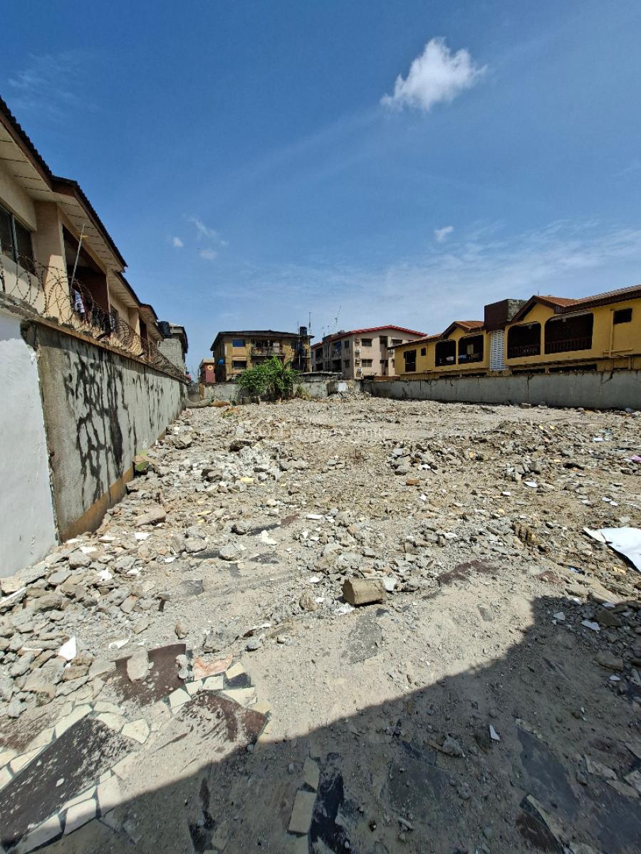 Large Dry Land with Comfort, Bayo Oyewole, Ago Palace, Isolo, Lagos, Mixed-use Land for Sale