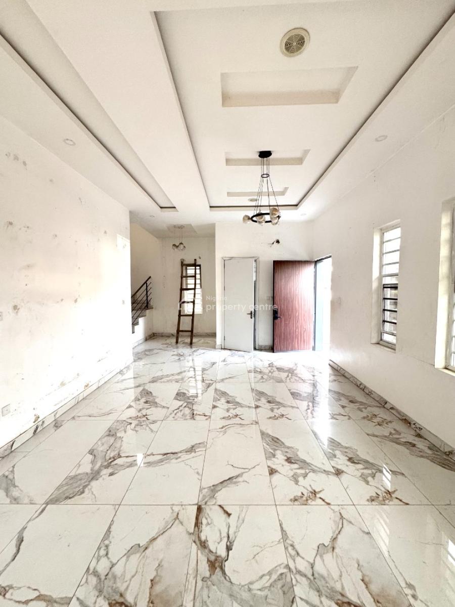 𝐌𝐀𝐈𝐍𝐓𝐀𝐈𝐍𝐄𝐃 5 𝐁𝐄𝐃𝐑𝐎𝐎𝐌 𝐃𝐄𝐓𝐀𝐂𝐇𝐄𝐃 𝐃𝐔𝐏𝐋𝐄𝐗, Osapa, Lekki, Osapa, Lekki, Lagos, Detached Duplex for Rent
