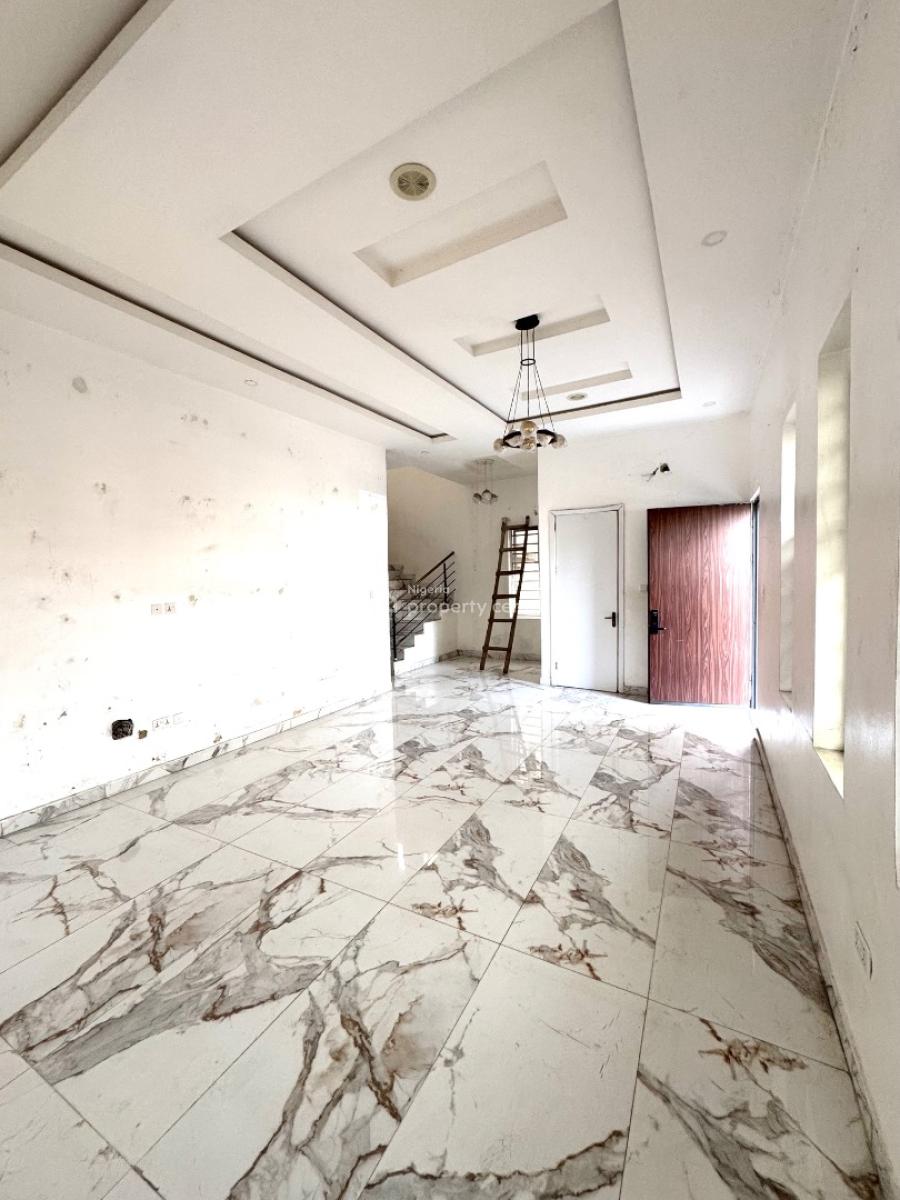 𝐌𝐀𝐈𝐍𝐓𝐀𝐈𝐍𝐄𝐃 5 𝐁𝐄𝐃𝐑𝐎𝐎𝐌 𝐃𝐄𝐓𝐀𝐂𝐇𝐄𝐃 𝐃𝐔𝐏𝐋𝐄𝐗, Osapa, Lekki, Osapa, Lekki, Lagos, Detached Duplex for Rent