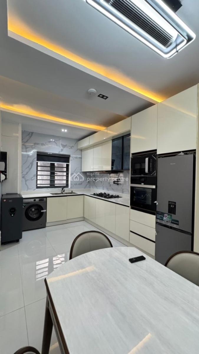 Furnished 1 Bedroom Apartment with Pool and Gym, Lekki Phase 1, Lekki, Lagos, Flat / Apartment for Sale