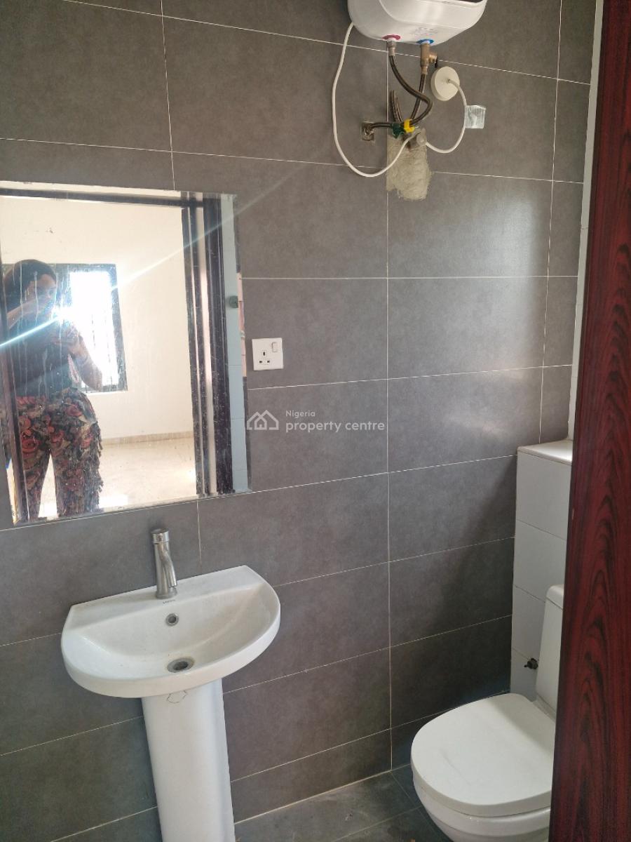 3 Bedroom Apartment in Lekki Phase 1, Freedom Way, Lekki Phase 1, Lekki, Lagos, Flat / Apartment for Rent