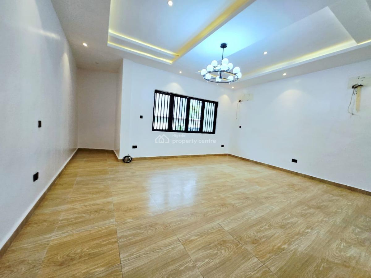 Well Maintained 3 Bedroom Apartment, Lekki Phase 1, Lekki, Lagos, Flat / Apartment for Rent