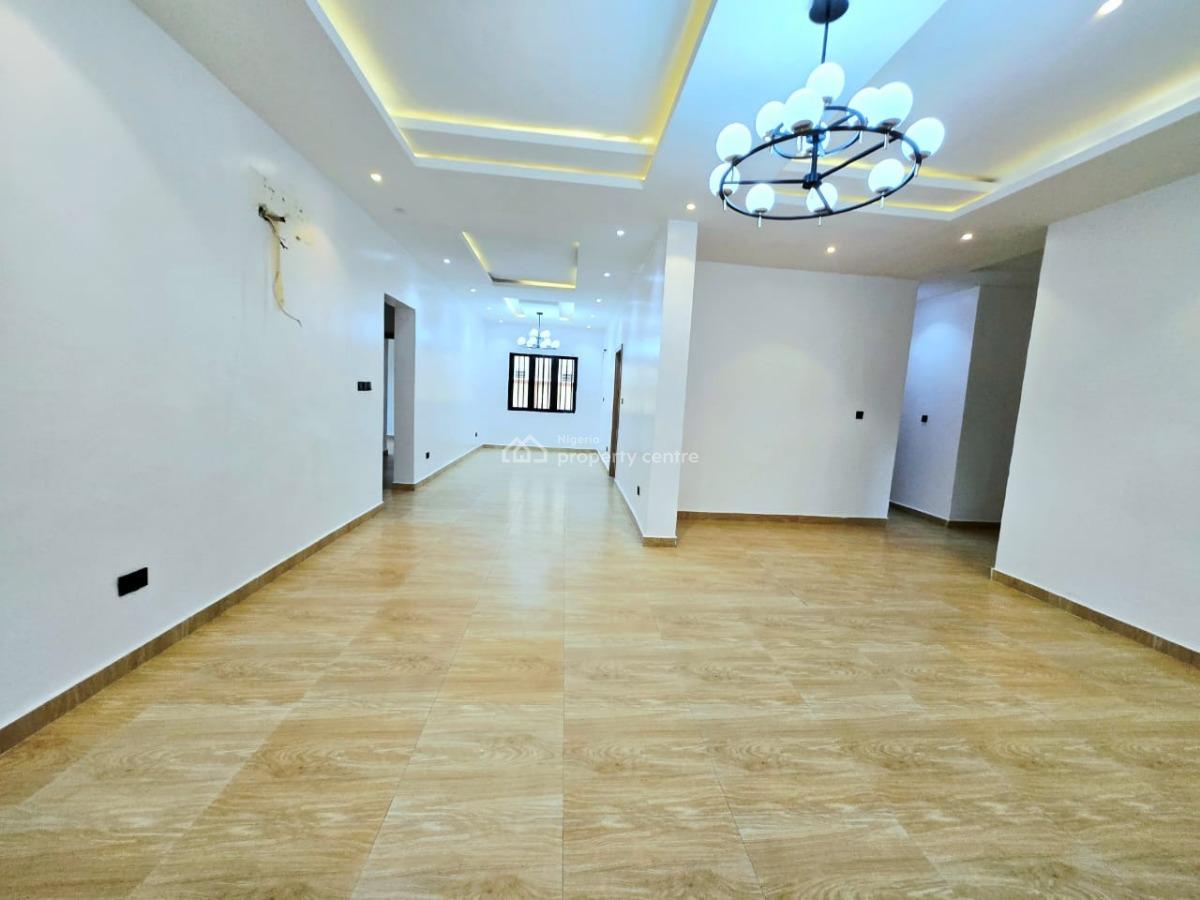Well Maintained 3 Bedroom Apartment, Lekki Phase 1, Lekki, Lagos, Flat / Apartment for Rent