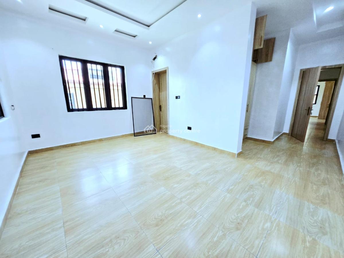 Well Maintained 3 Bedroom Apartment, Lekki Phase 1, Lekki, Lagos, Flat / Apartment for Rent