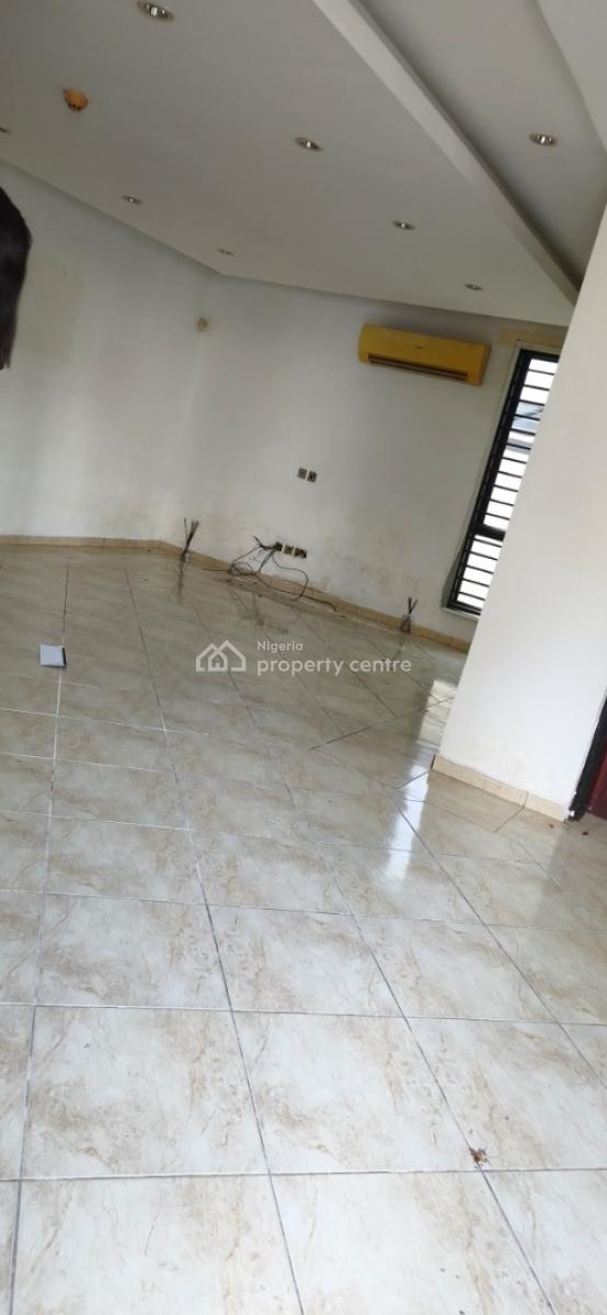 Decent 2bedroom Flat, Banana Island, Ikoyi, Lagos, Flat / Apartment for Rent