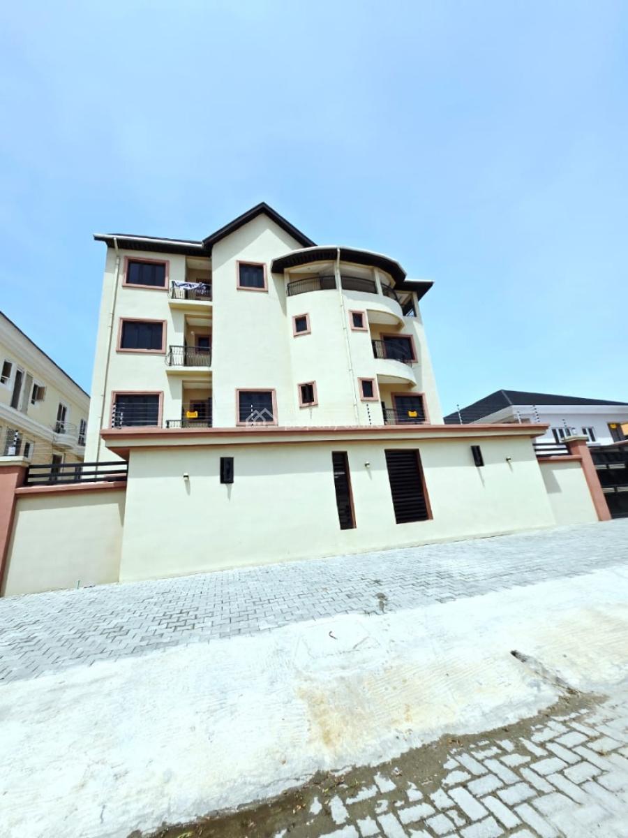 Well Maintained 3 Bedroom Apartment, Lekki Phase 1, Lekki, Lagos, Flat / Apartment for Rent