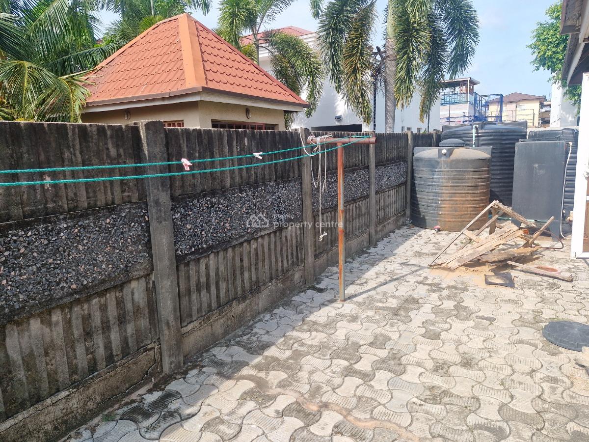 One Bed Bq.  Working Class Female Needed Only, Lekki Phase 1, Nicon Town, Lekki, Lagos, Mini Flat (room and Parlour) for Rent