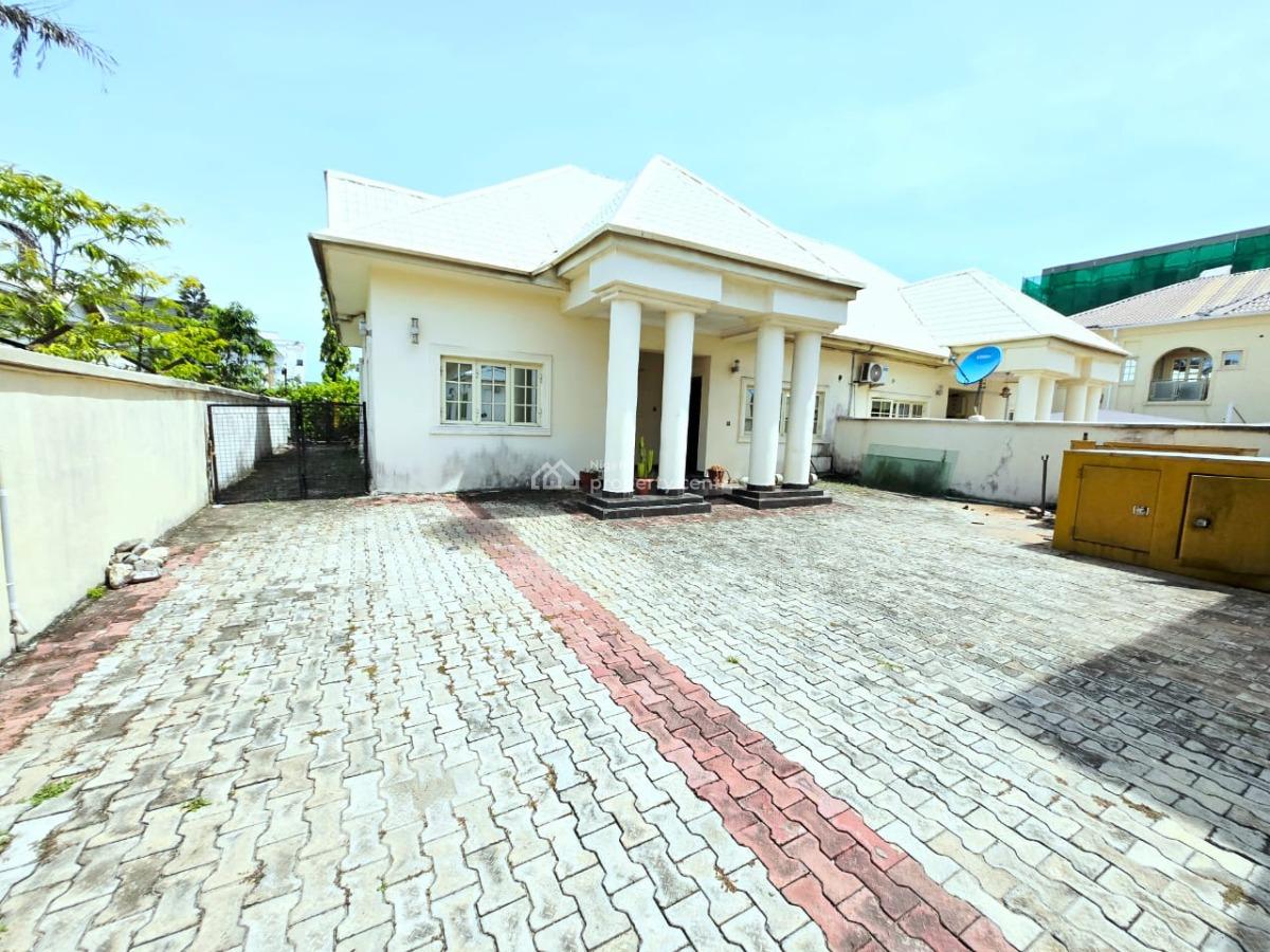 Spacious 3 Bedrooms Bungalow, Lekki Phase 1, Lekki, Lagos, Detached Bungalow for Rent
