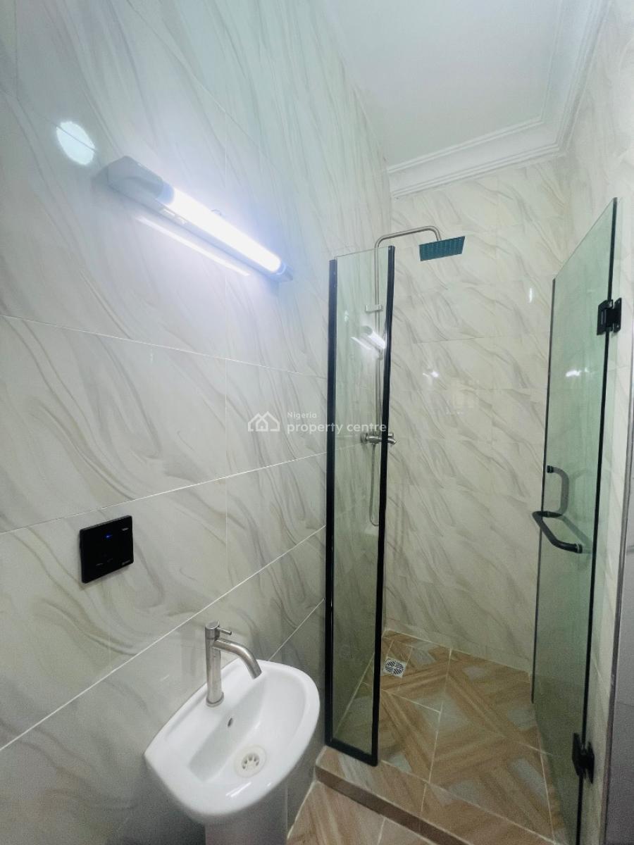 Lovely 4 Bedroom with Office Space and Bq, Chevron Drive, Lekki Phase 2, Lekki, Lagos, Semi-detached Duplex for Rent