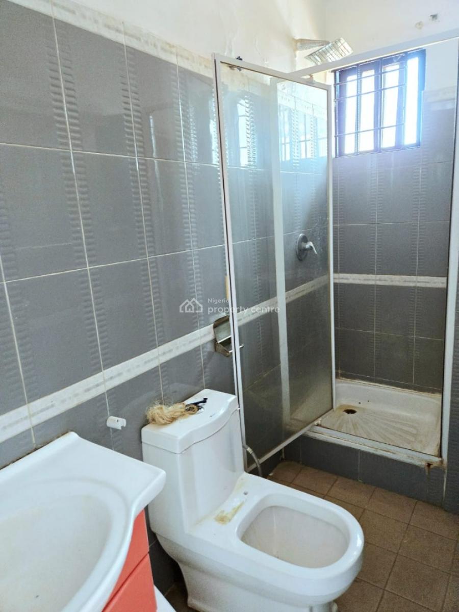 Well-finished 4-bedroom Semi-detached Duplex, Lekki Phase 1, Lekki, Lagos, Terraced Duplex for Sale