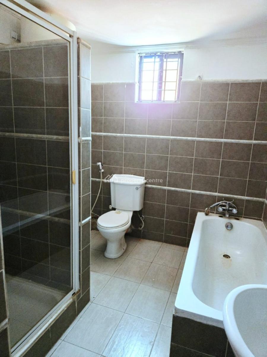 Well-finished 4-bedroom Semi-detached Duplex, Lekki Phase 1, Lekki, Lagos, Terraced Duplex for Sale