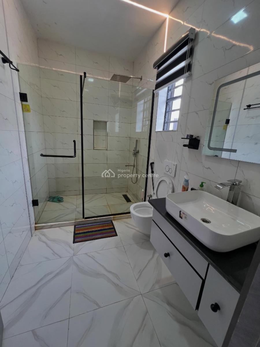 Semi-furnished 2 Bedroom Apartment (4th Floor), Lekki Phase 1, Lekki, Lagos, Flat / Apartment for Rent