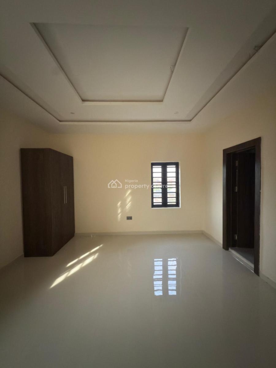 Newly Built Units of 2 Bedrooms Modern Apartments with Fantastic Ground, Boripe Street, Bashorun, Ibadan, Oyo, House for Sale