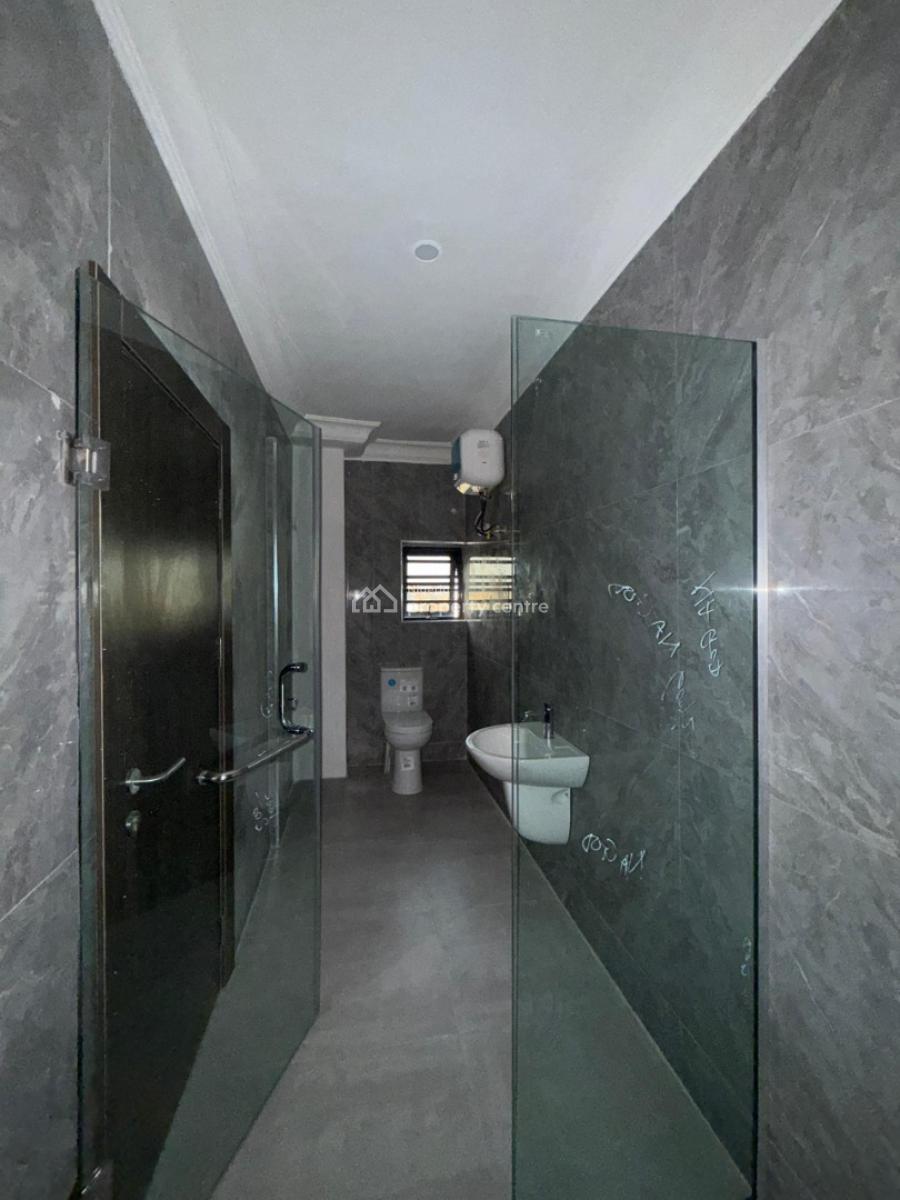 Newly Built Units of 2 Bedrooms Modern Apartments with Fantastic Ground, Boripe Street, Bashorun, Ibadan, Oyo, House for Sale