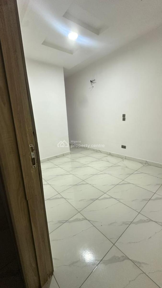 Rooms with Shared Parlour and Kitchen (24hrs Light), Orchid Road, By Chevron Toll Gate Lekki, Lekki, Lagos, Flat / Apartment for Rent