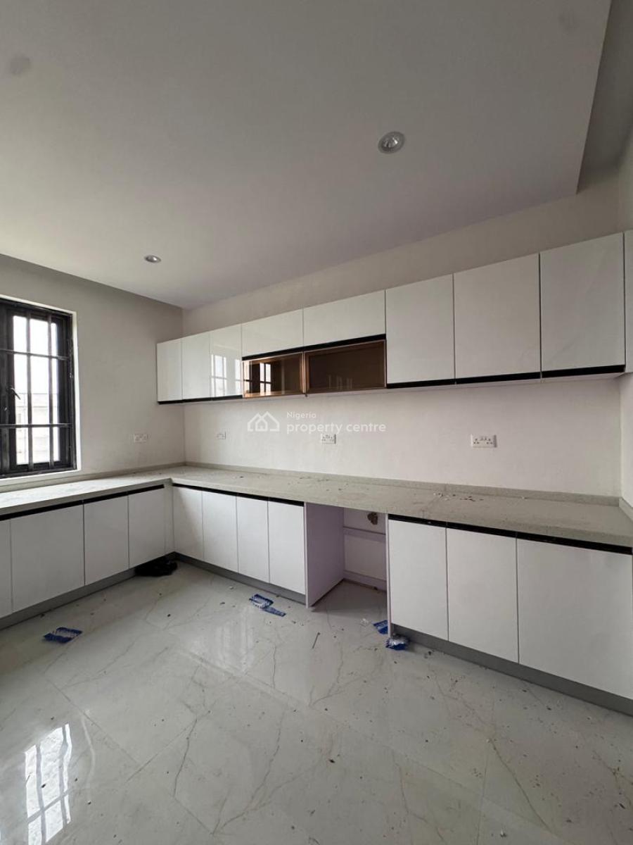 Unbeatable Offer of 3 Beds with a Bq in Ikoyi, Old Ikoyi, Ikoyi, Lagos, Flat / Apartment for Sale