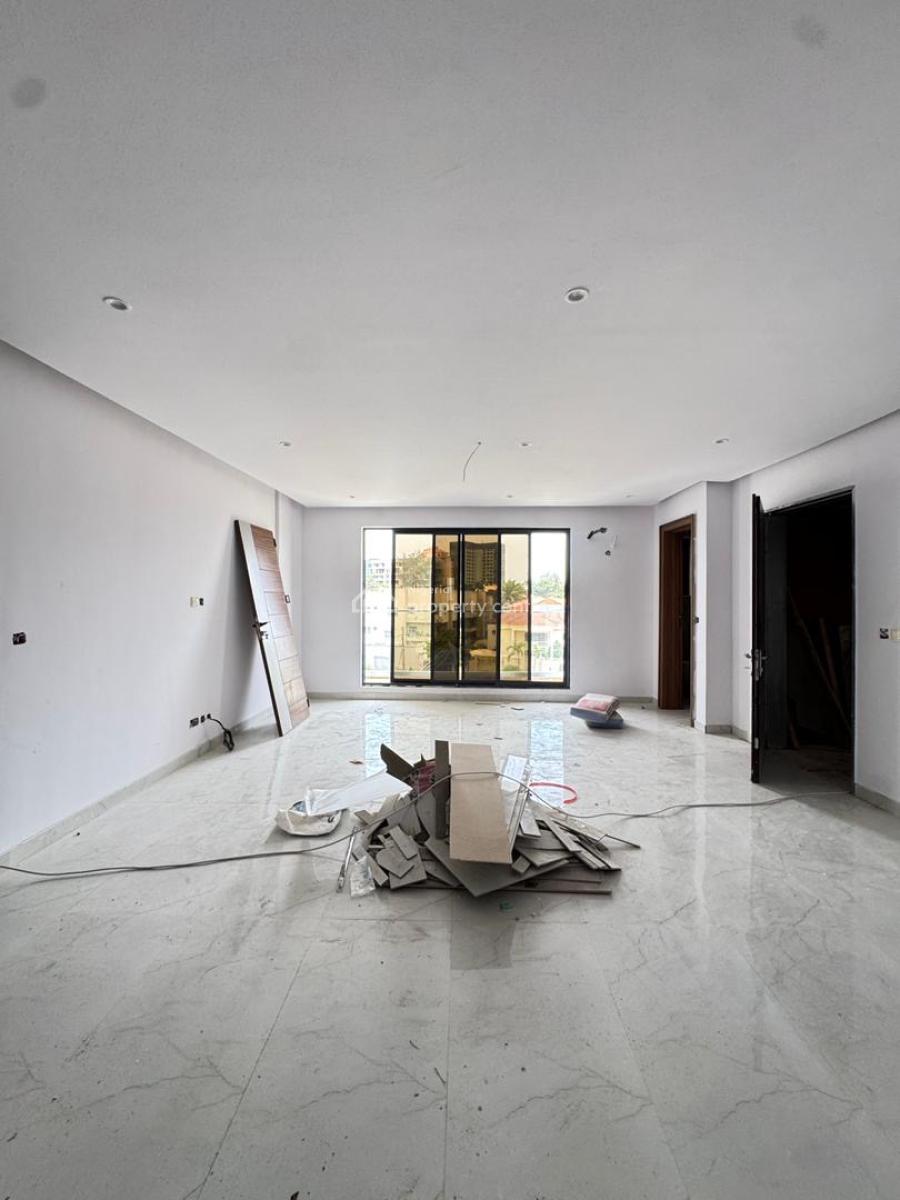 Unbeatable Offer of 3 Beds with a Bq in Ikoyi, Old Ikoyi, Ikoyi, Lagos, Flat / Apartment for Sale
