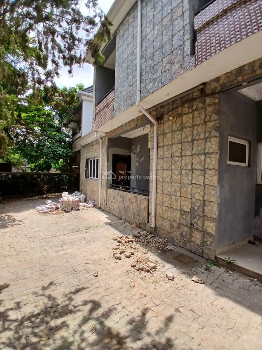 Attractively Built 4 Bedrooms Semi-detached Duplex with 2 Rooms Bq, Garki, Abuja, Semi-detached Duplex for Rent