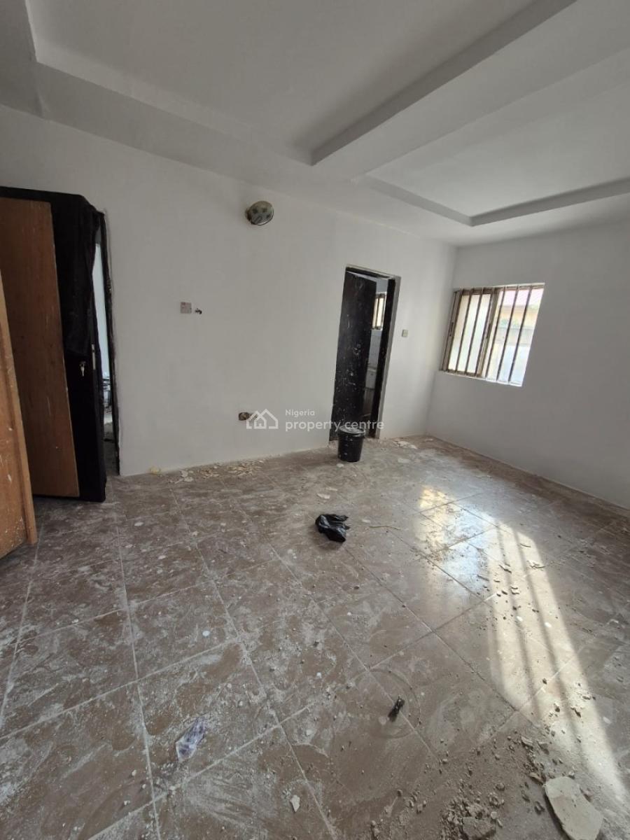 Excellent Spacious 2 Bedroom Apartment, By 2/1 Garden, Kubwa, Abuja, Flat / Apartment for Rent
