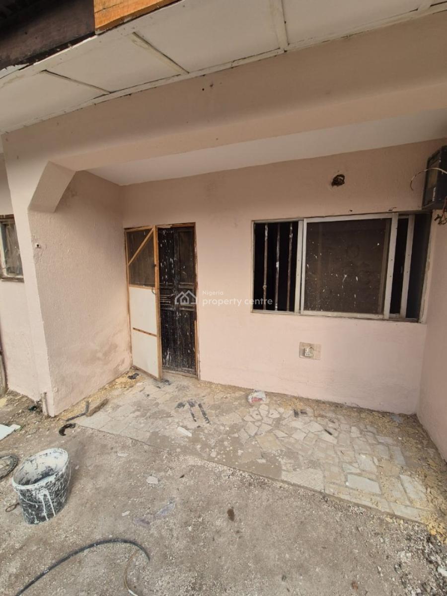 Excellent Spacious 2 Bedroom Apartment, By 2/1 Garden, Kubwa, Abuja, Flat / Apartment for Rent