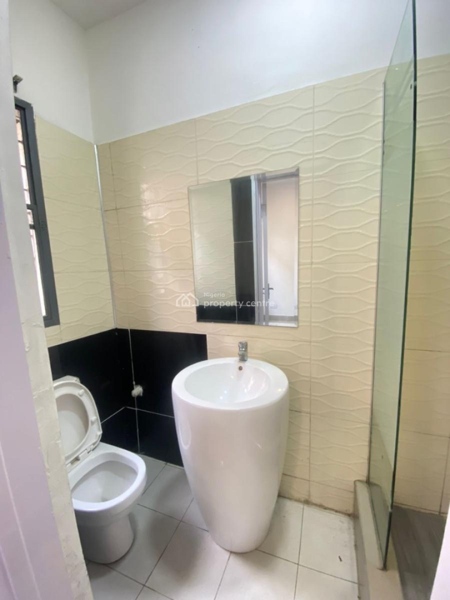 Well Built Serviced 2 Bedroom Apartment, Lekki Phase 1, Lekki, Lagos, Flat / Apartment for Rent