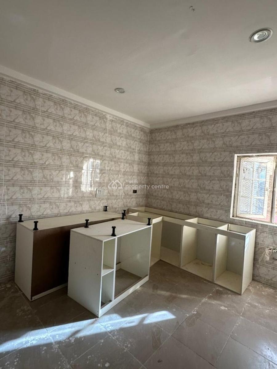 Excellent Spacious 3 Bedroom Apartment, Sunnyvale Road, Lokogoma District, Abuja, Flat / Apartment for Rent